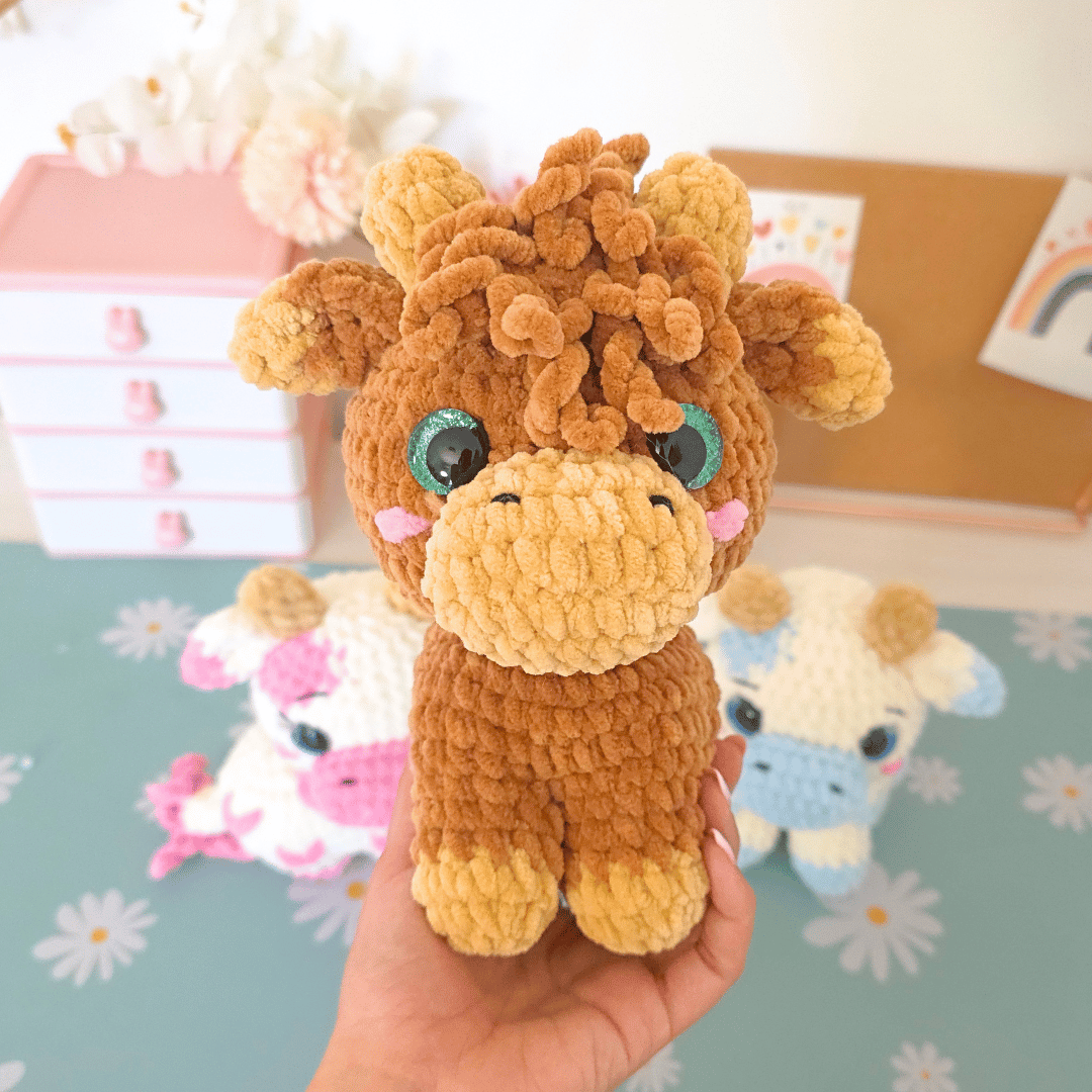 Little Cows 2 in 1 โ Low-Sew Four legged Amigurumi Crochet Pattern PDF