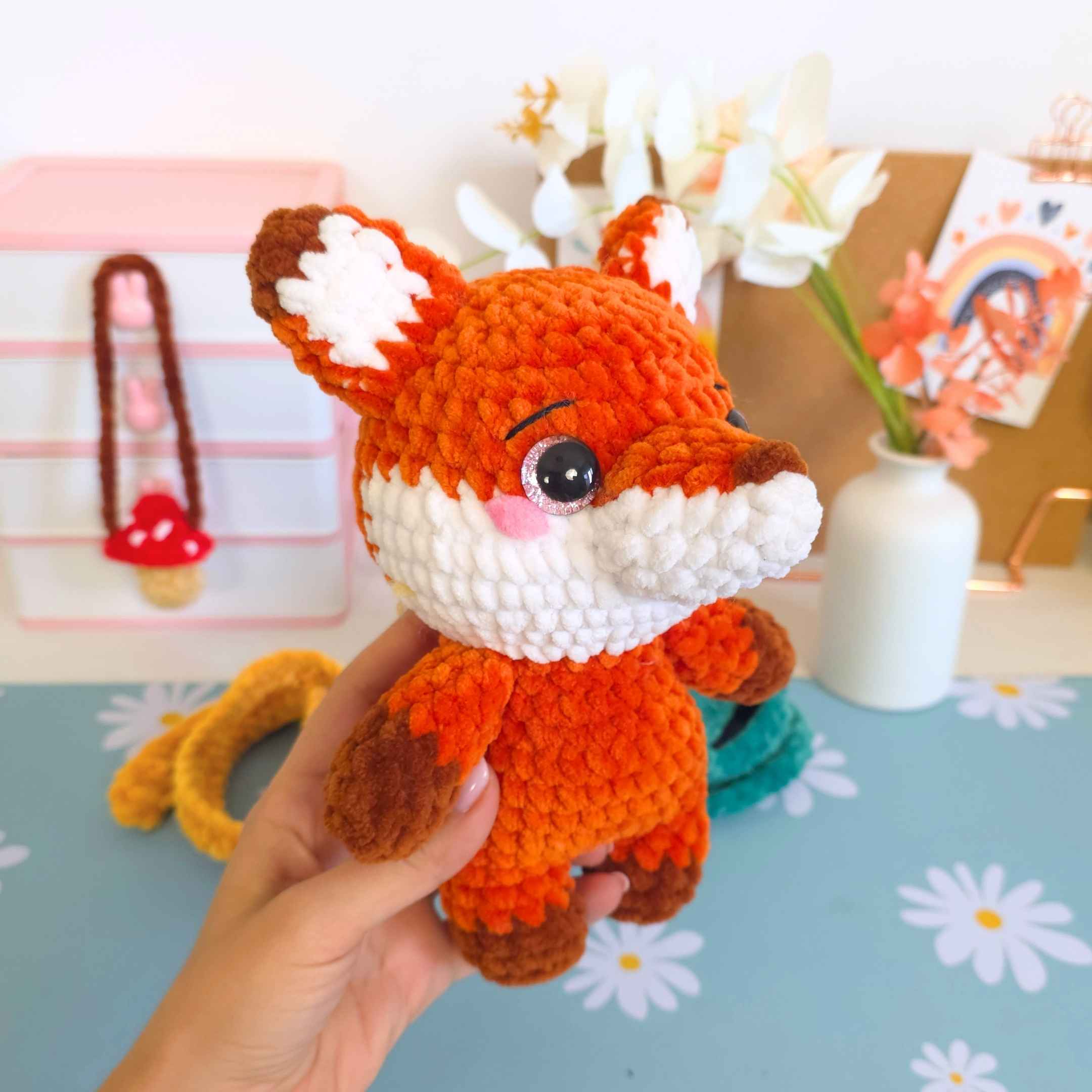 Cute Fox with Autumn Outfit Low-Sew Amigurumi Crochet Pattern PDF - HUGurumi