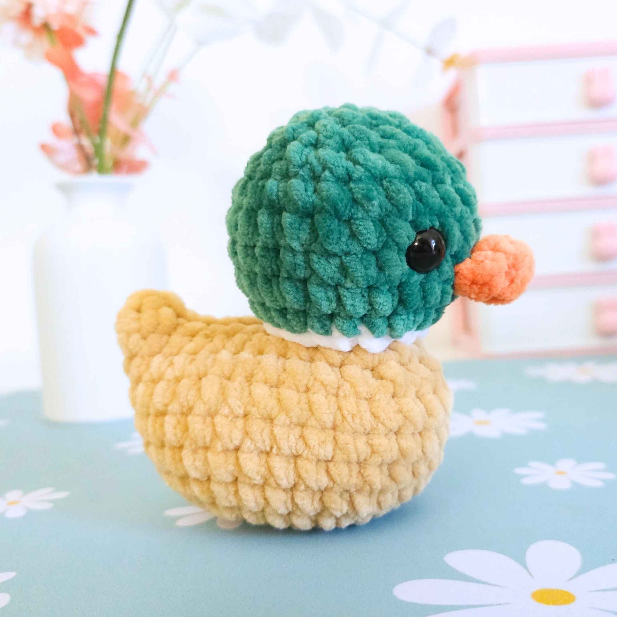 Cute Rubber Duck No-Sew Amigurumi Crochet Pattern PDF - HUGurumi