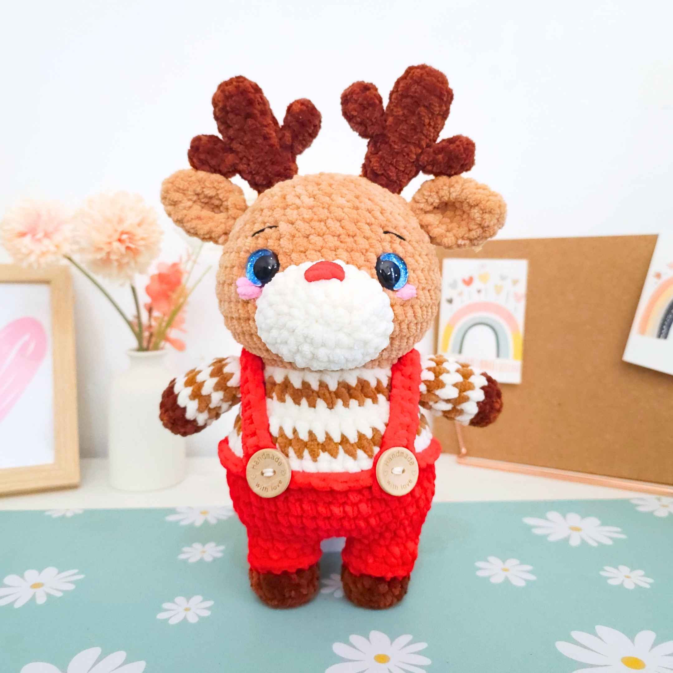 Cute Reindeer with Overalls Low-Sew Amigurumi Crochet Pattern PDF - HUGurumi