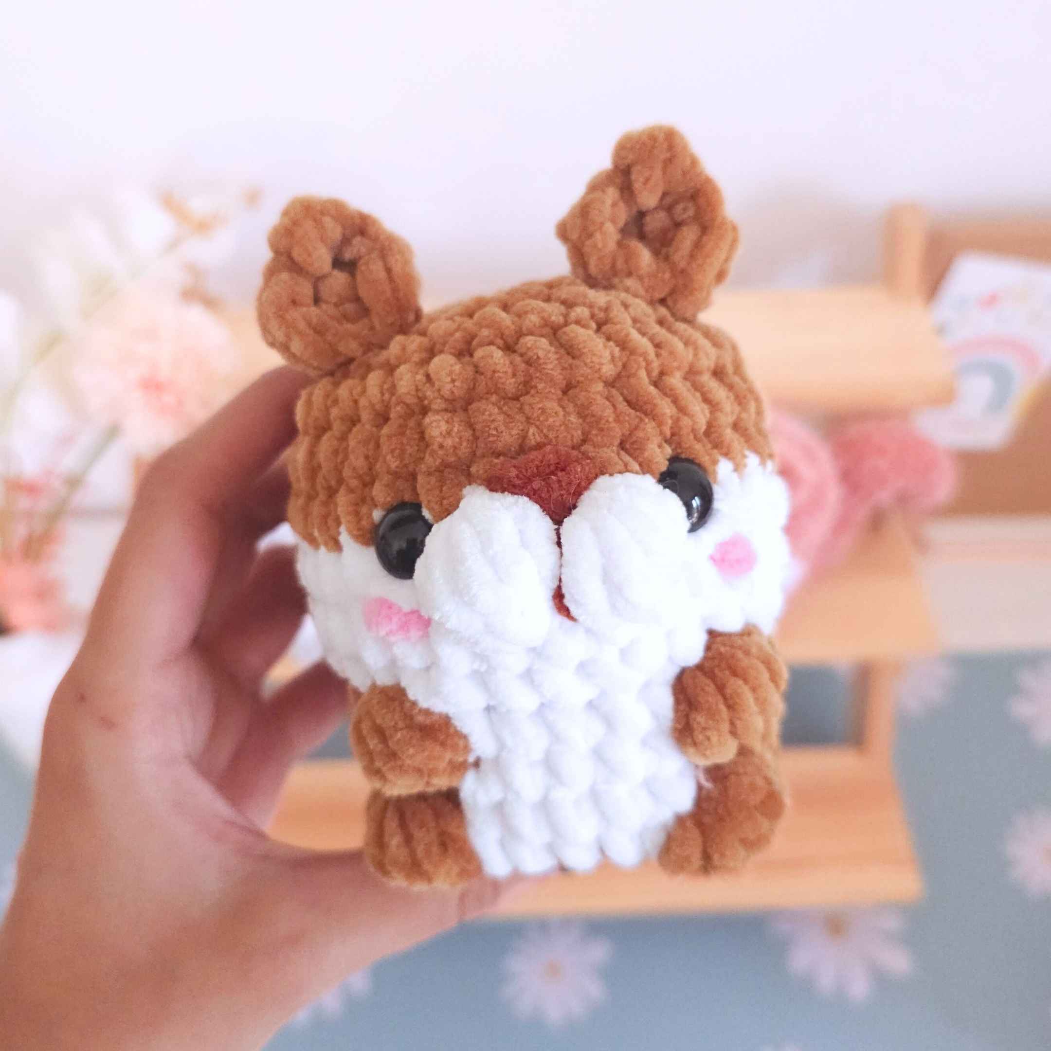 Cute Squirrel No-Sew Amigurumi Crochet Pattern PDF - HUGurumi