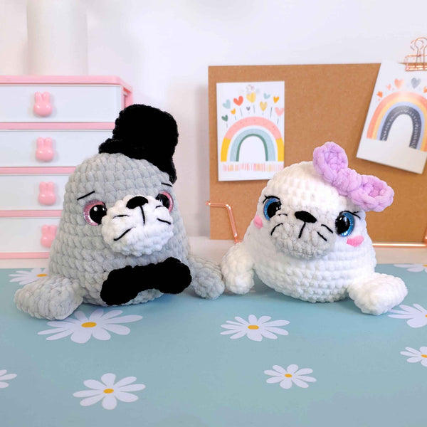 Cute Seals Couple Low-Sew Amigurumi Crochet Pattern PDF - HUGurumi