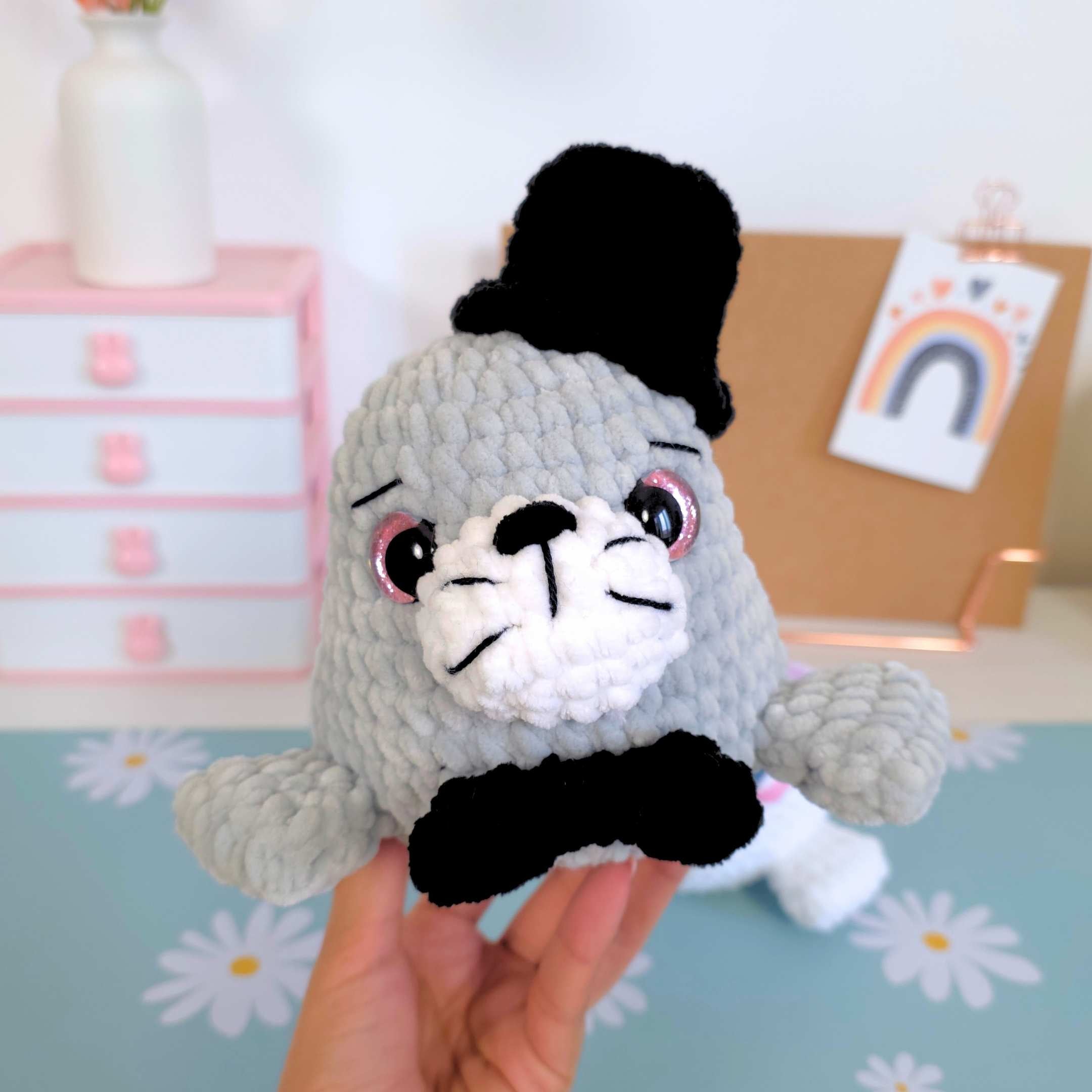 Cute Seals Couple Low-Sew Amigurumi Crochet Pattern PDF - HUGurumi