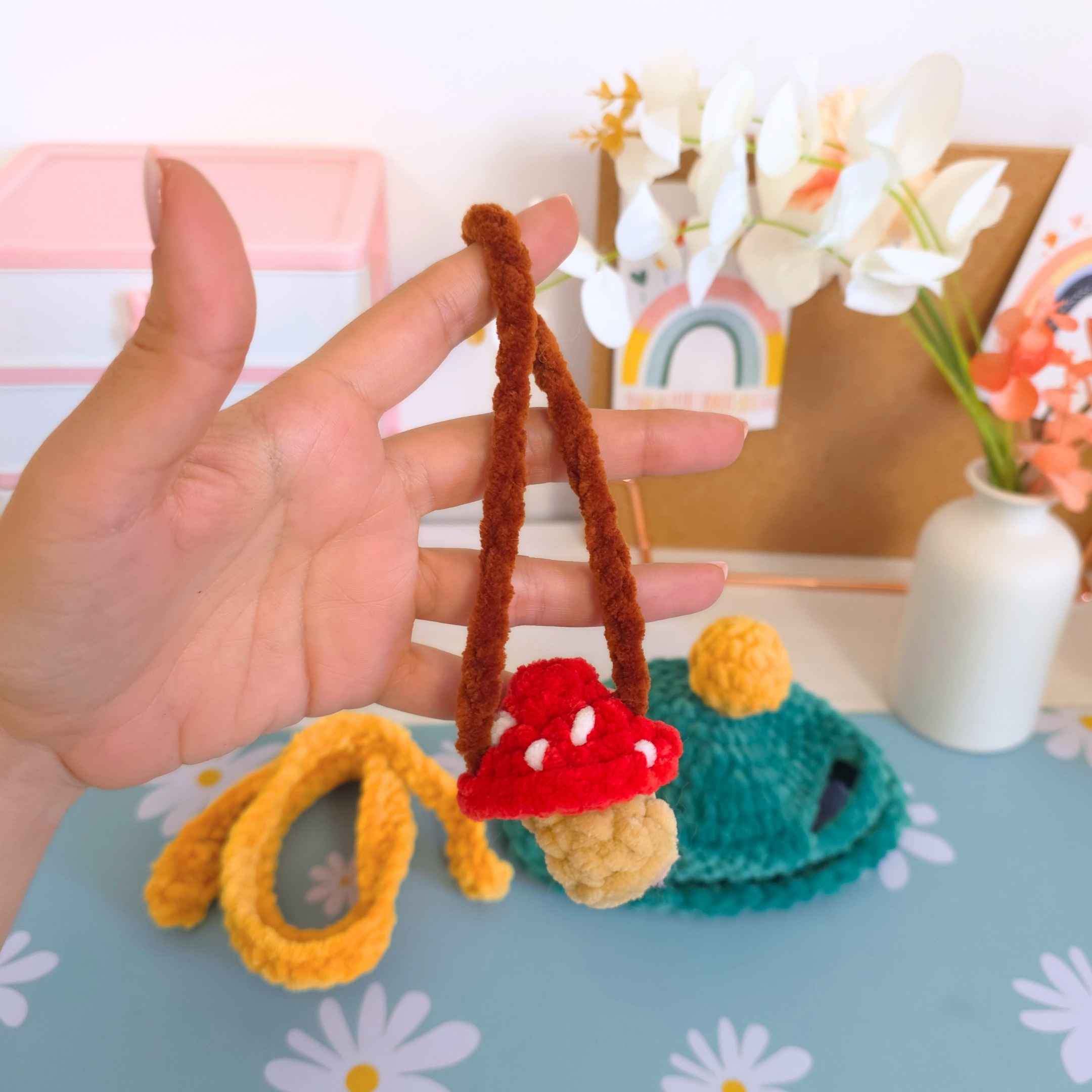 Cute Fox with Autumn Outfit Low-Sew Amigurumi Crochet Pattern PDF - HUGurumi
