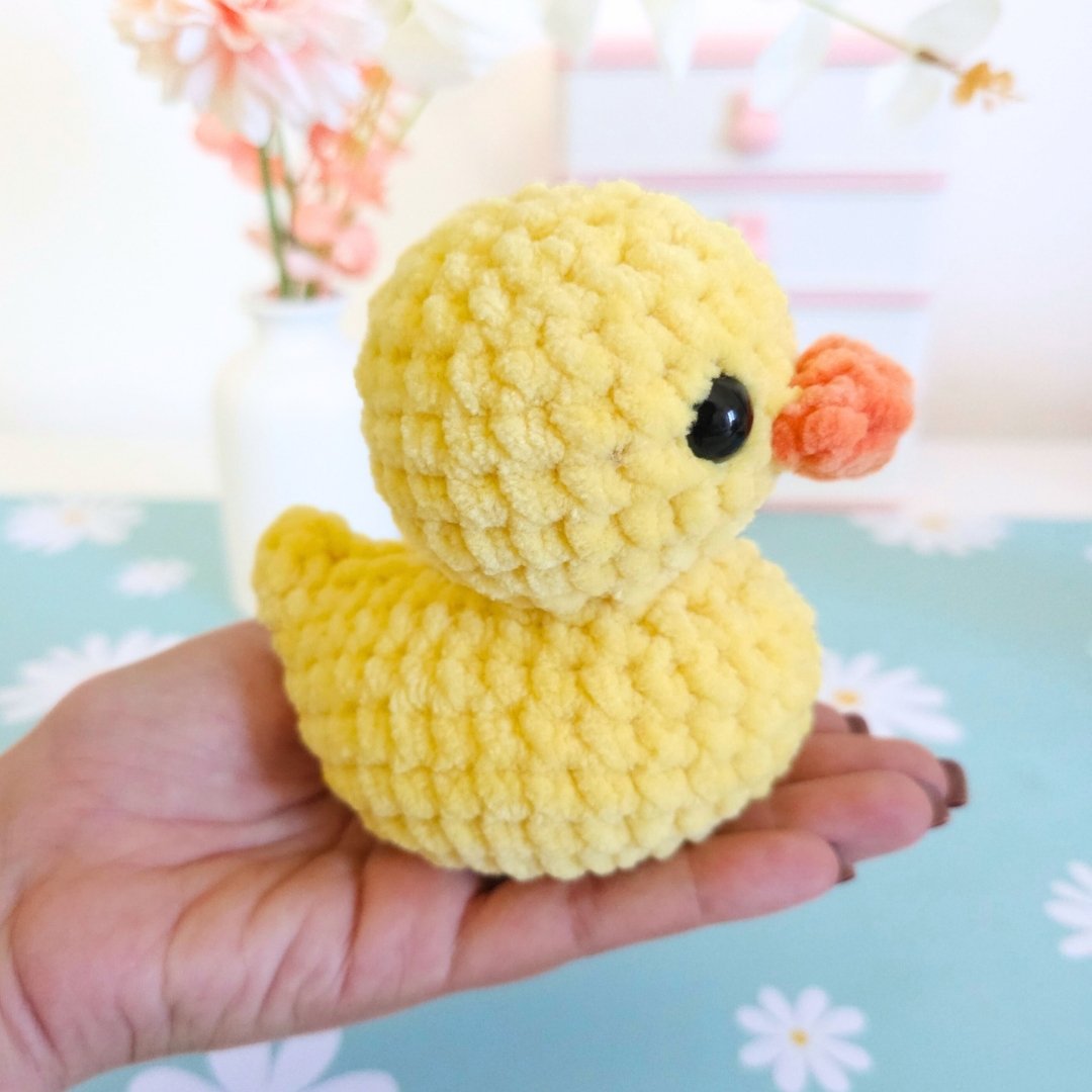 Cute Rubber Duck No-Sew Amigurumi Crochet Pattern PDF - HUGurumi