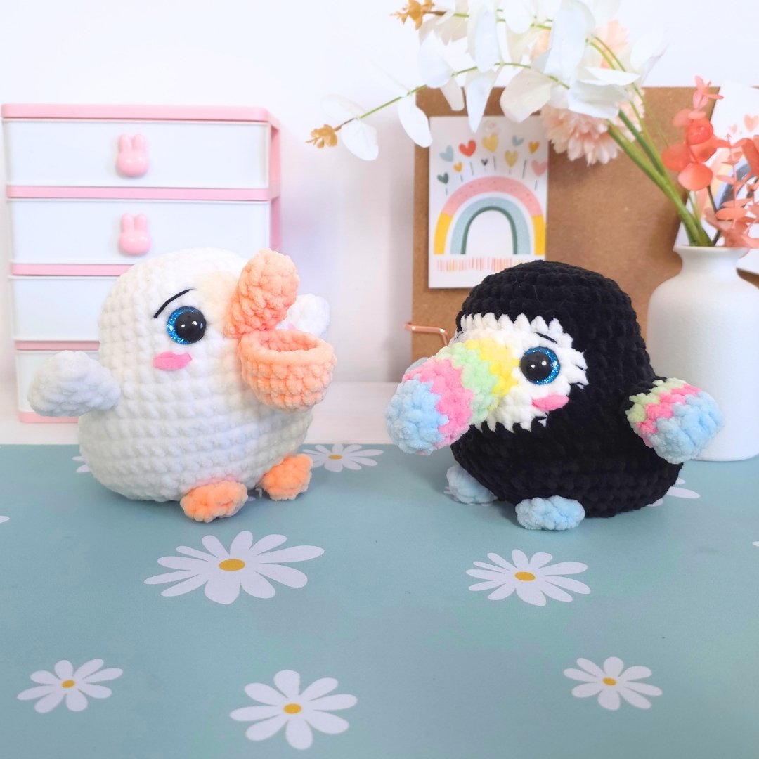 Cute Pelican Toucan 2-in-1 Low-Sew Amigurumi Crochet Pattern PDF - HUGurumi