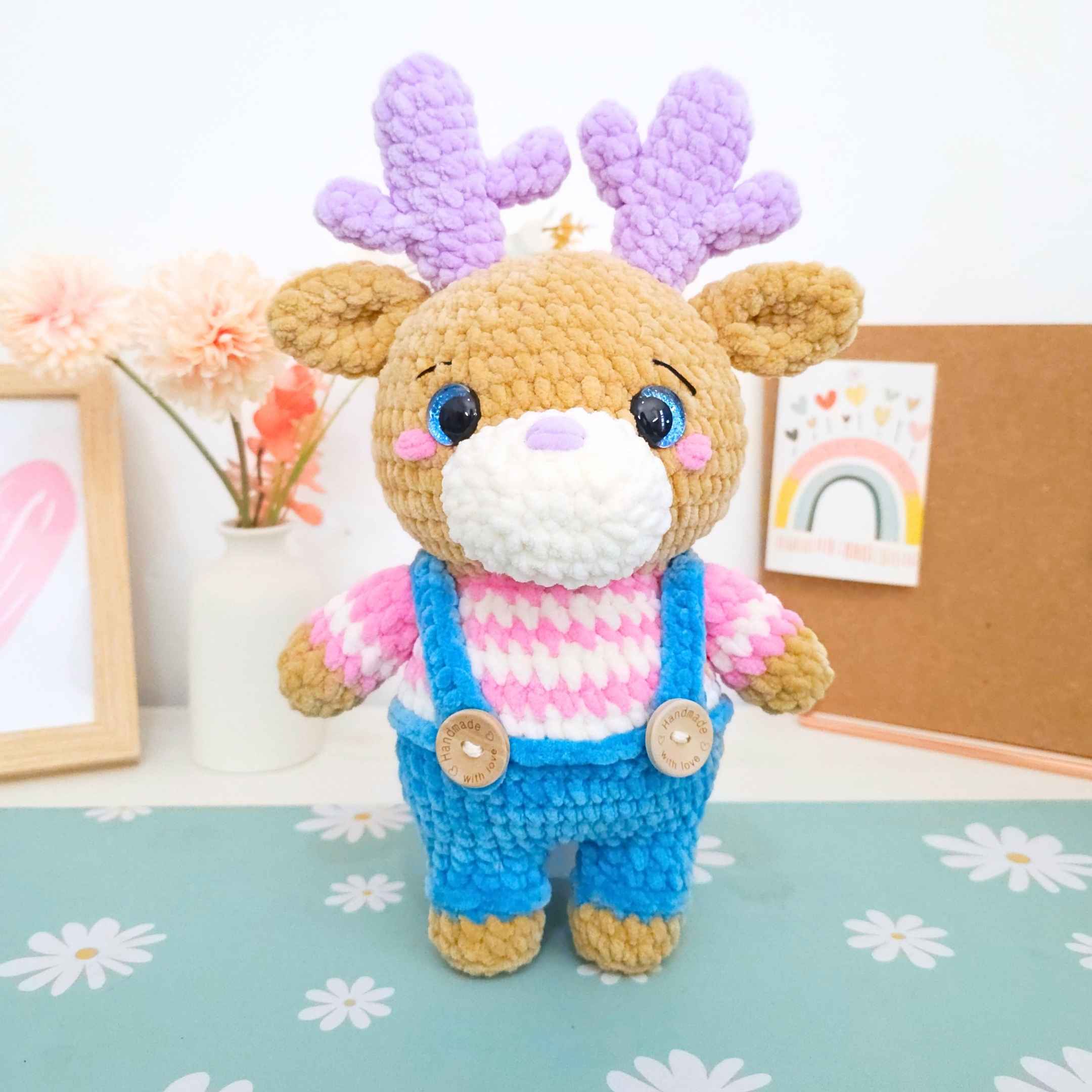 Cute Reindeer with Overalls Low-Sew Amigurumi Crochet Pattern PDF - HUGurumi