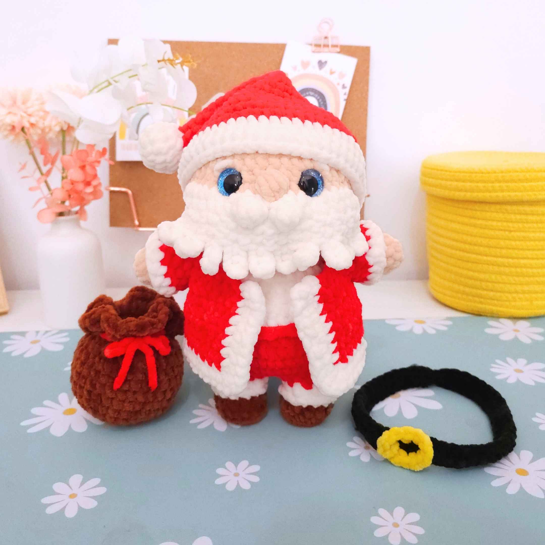 Cute Santa and Mrs Claus Amigurumi Crochet Pattern PDF Bundle - HUGurumi